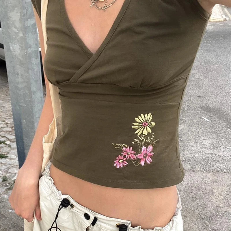 Retro Green Floral Embroidery V Neck Sleeve Top